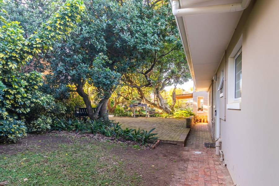 5 Bedroom Property for Sale in Kenton On Sea Eastern Cape